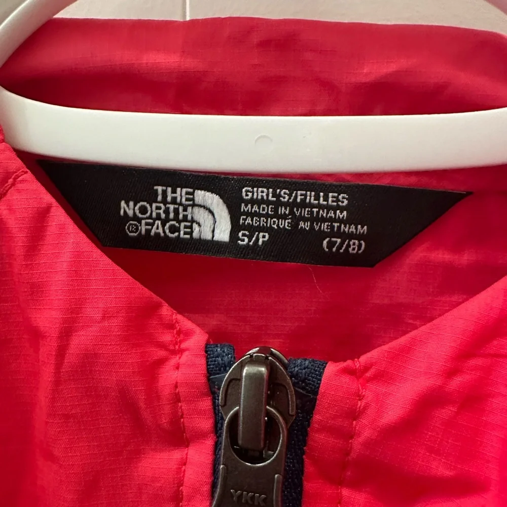 North face girls rain jacket - Picture 3 of 4